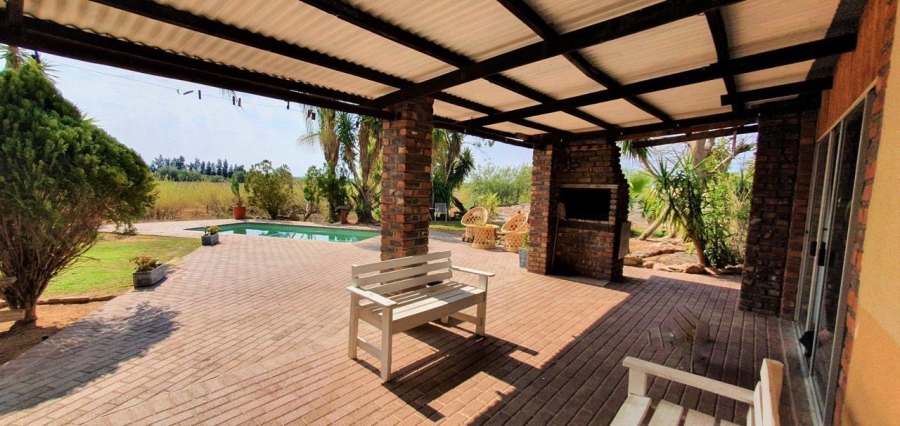 5 Bedroom Property for Sale in Upington Rural Northern Cape